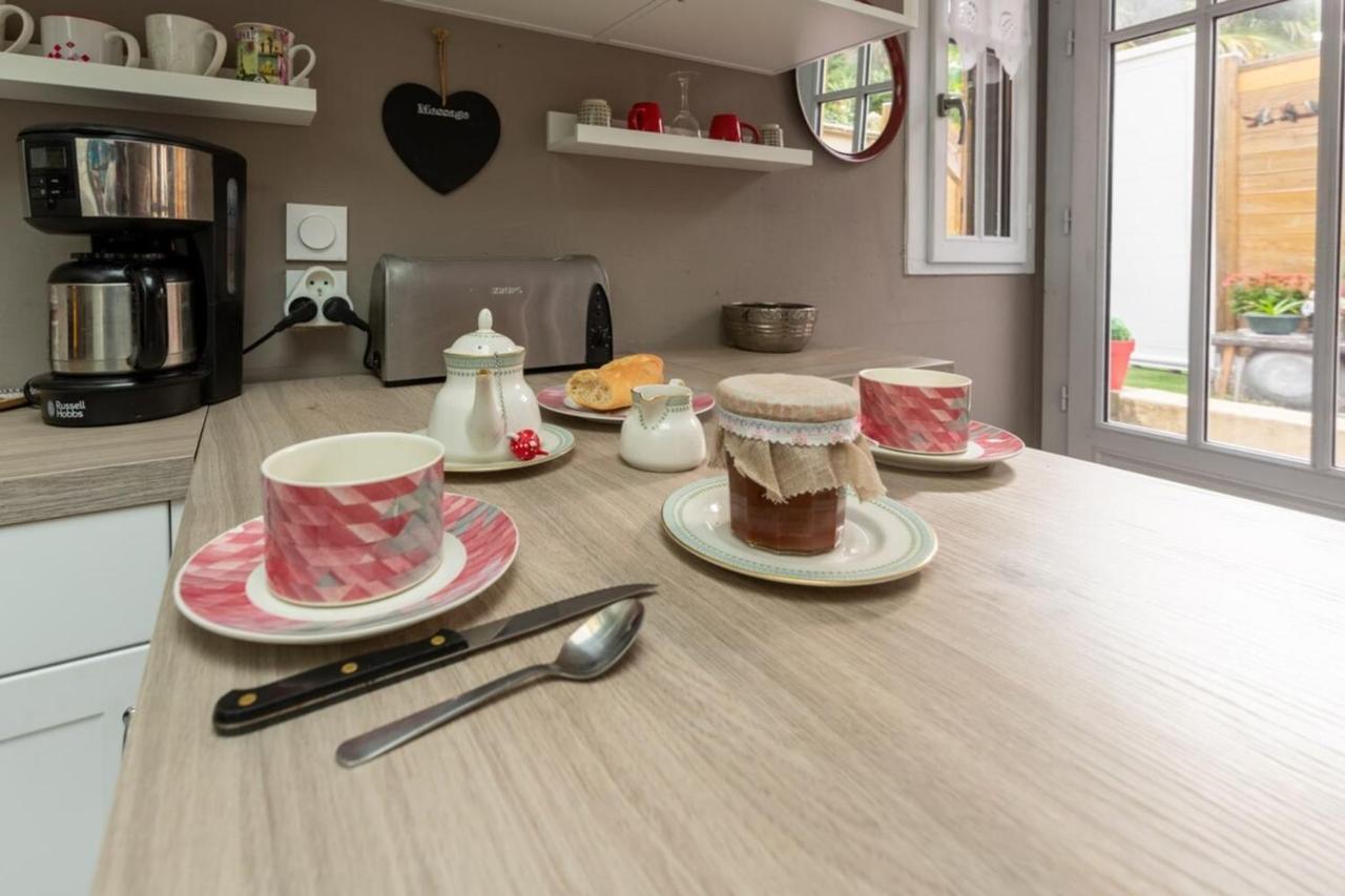 Furnished Apartment Near Palais De La Justice With 2 Bedrooms & A Garden ボルドー エクステリア 写真