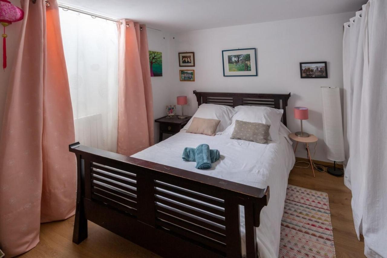 Furnished Apartment Near Palais De La Justice With 2 Bedrooms & A Garden ボルドー エクステリア 写真
